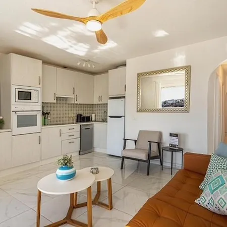 Апартаменты Ocean View La Caleta Адехе